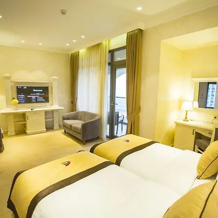 Colosseum Marina Hotel Batumi Exterior photo