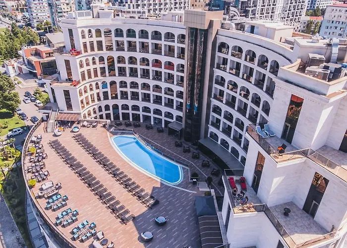 Colosseum Marina Hotel