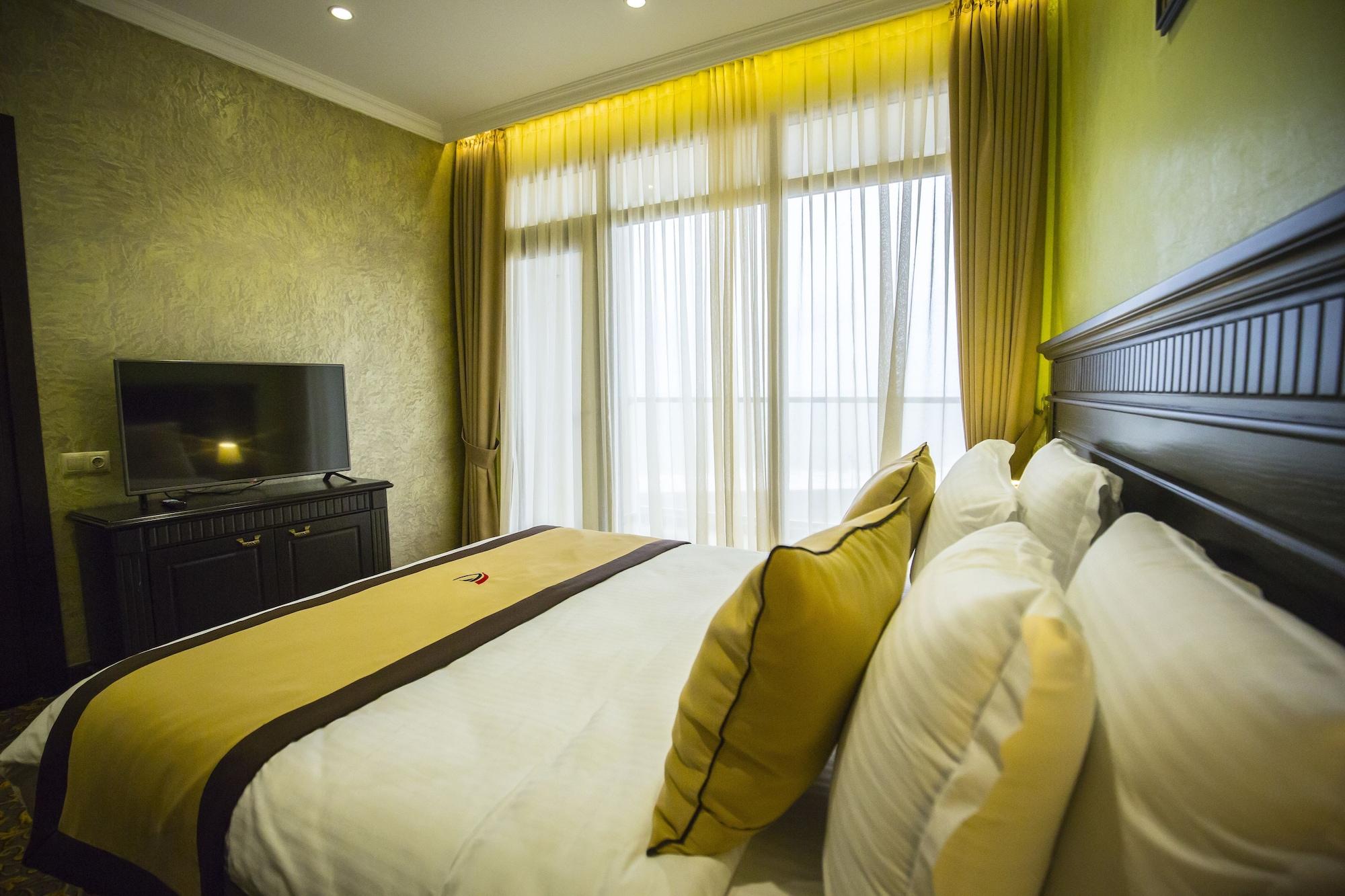 Colosseum Marina Hotel Batumi