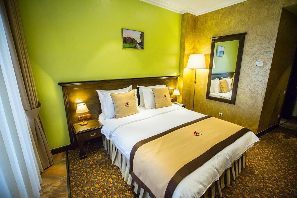 Colosseum Marina 5* Batumi