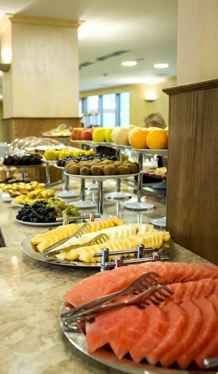 Colosseum Marina Hotel