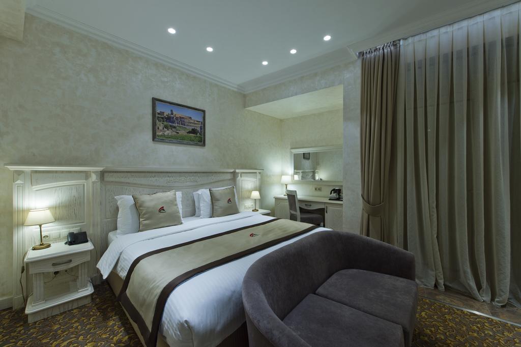 Colosseum Marina Hotel Batumi